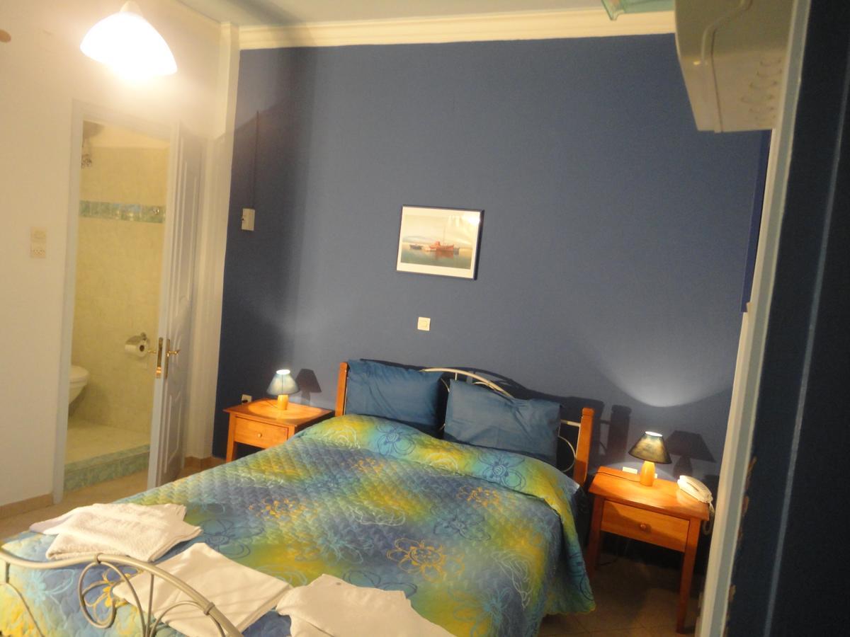 Apergis Rooms Ermoupoli Exterior photo