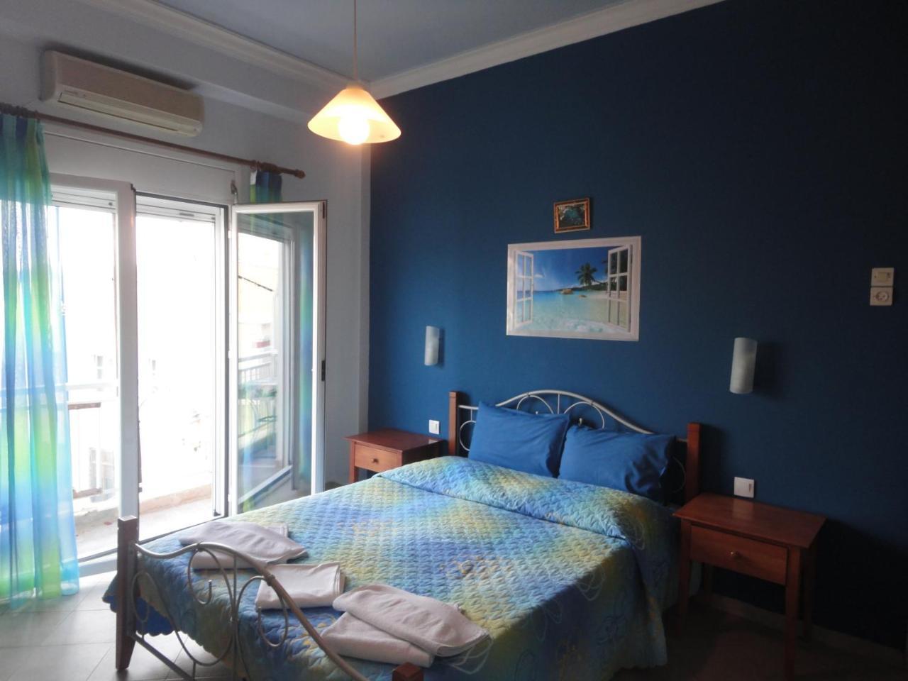 Apergis Rooms Ermoupoli Exterior photo