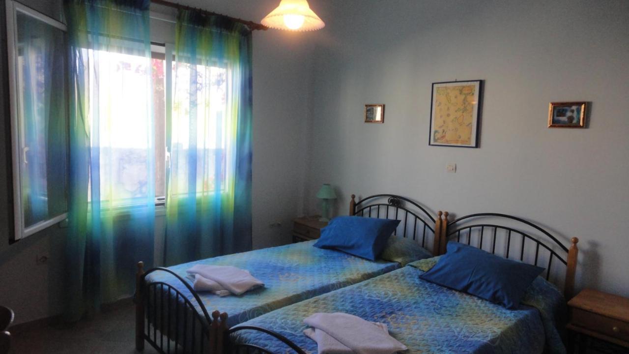 Apergis Rooms Ermoupoli Exterior photo